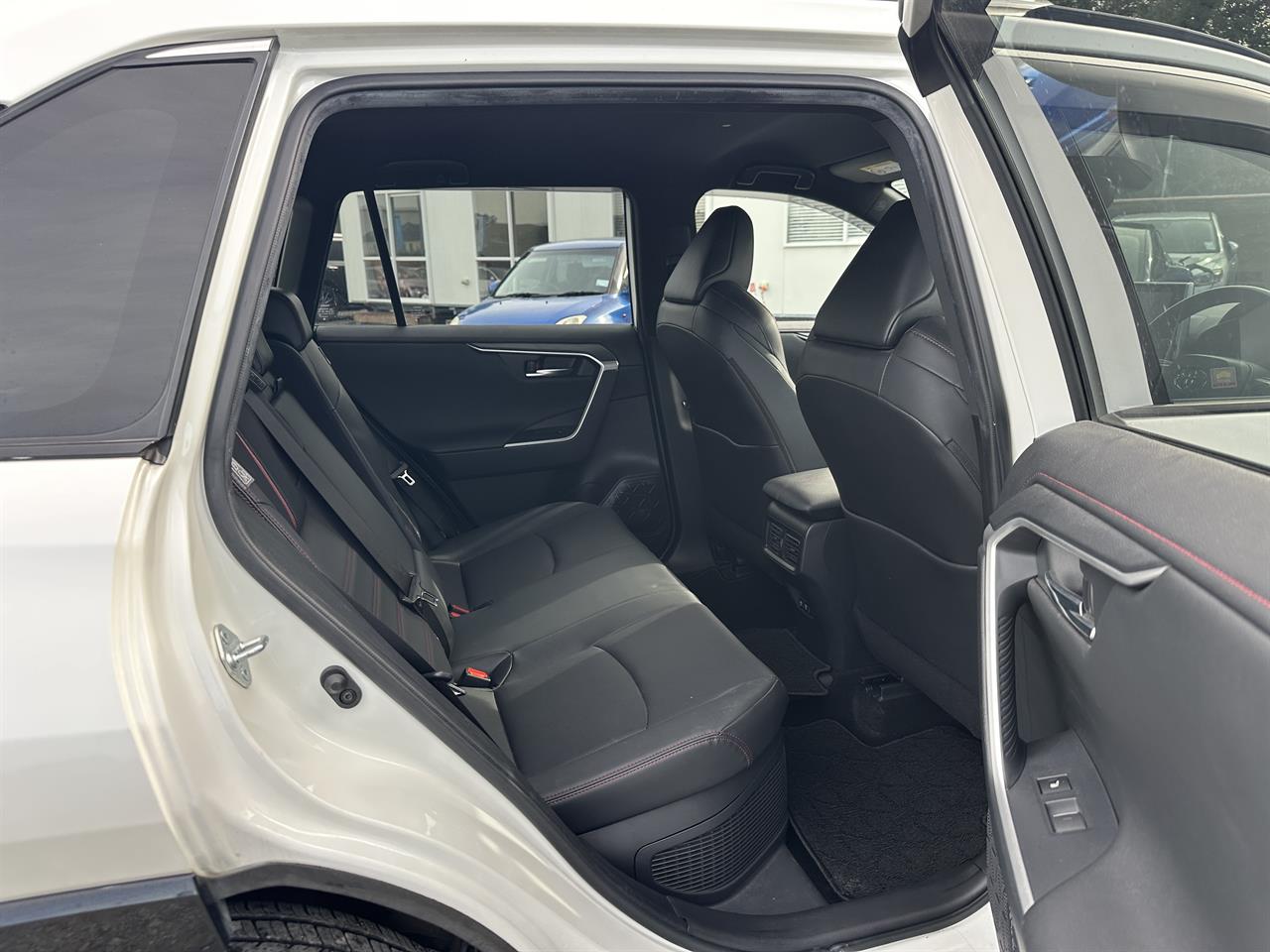 2021 Toyota RAV4 PHV.GZ.4WD.Leather.360°cam.Radar cruise.Lane assist.Park sens.Alarm. Carousel 3