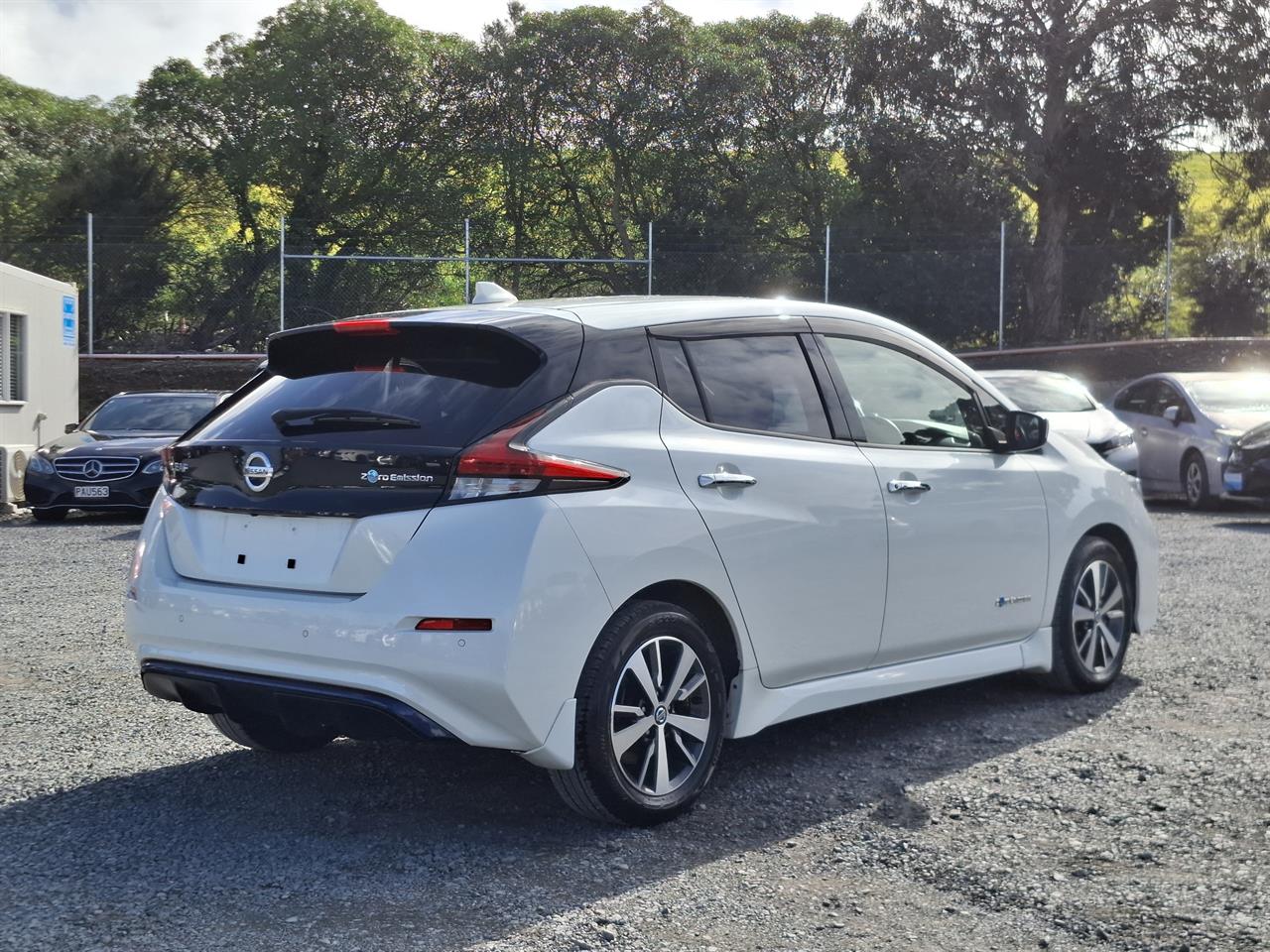 2021 Nissan Leaf 40KW.SOH89%.Android/ApplePlay.10 Airbags.Cruise control.Park sens.Rear cam. Carousel 17
