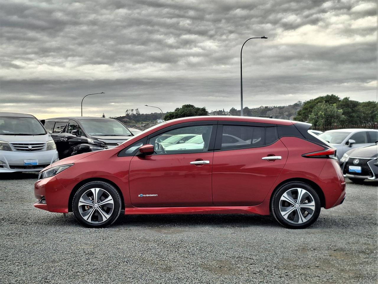 2017 Nissan Leaf 40KW.SOH 85%.Android/ApplePlay.360°camera.Safety radar.Park sensors. Carousel 13