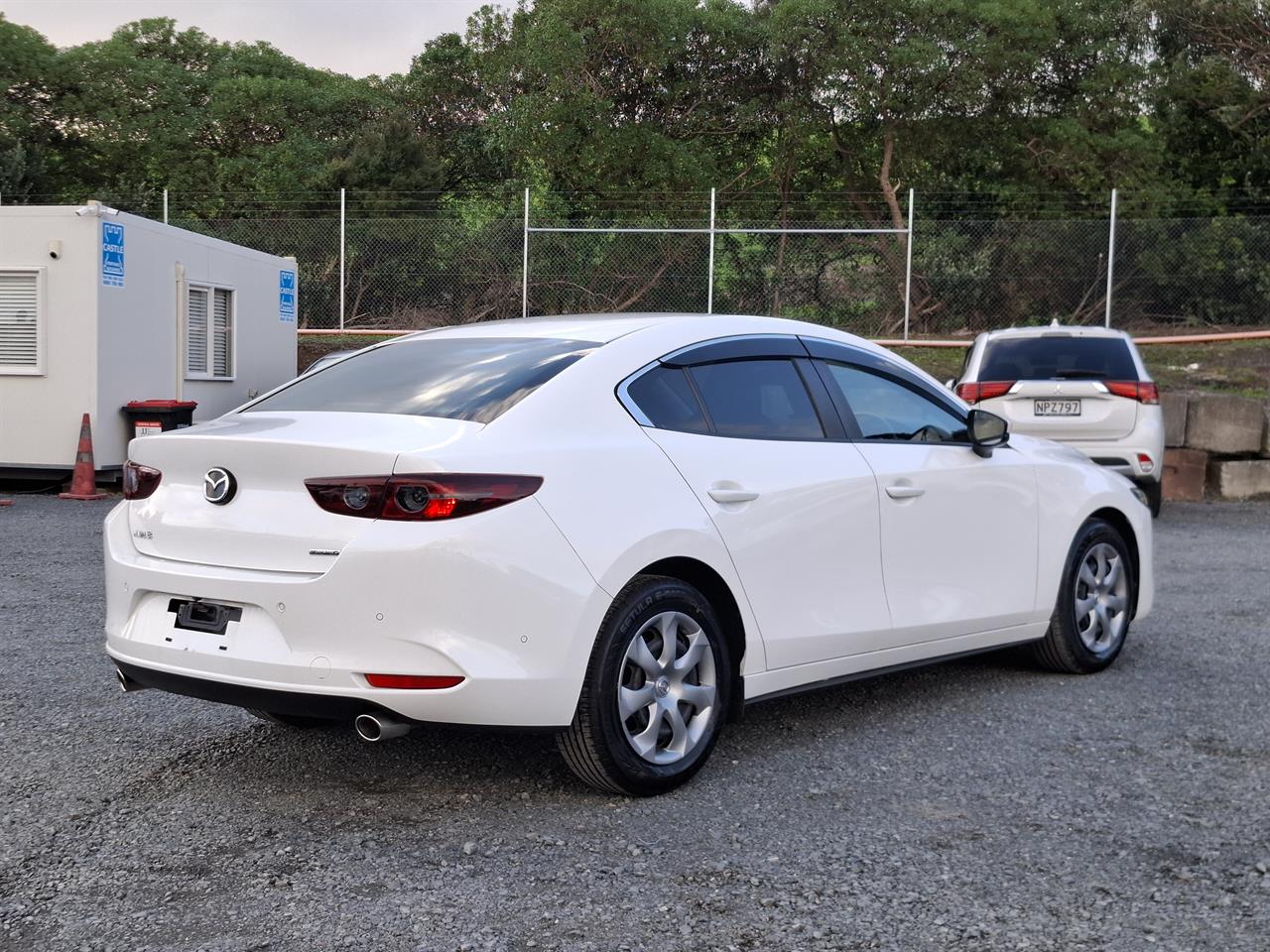 2021 Mazda 3 HUD.Rear camera.Radar cruise.Park sensors. Carousel 16