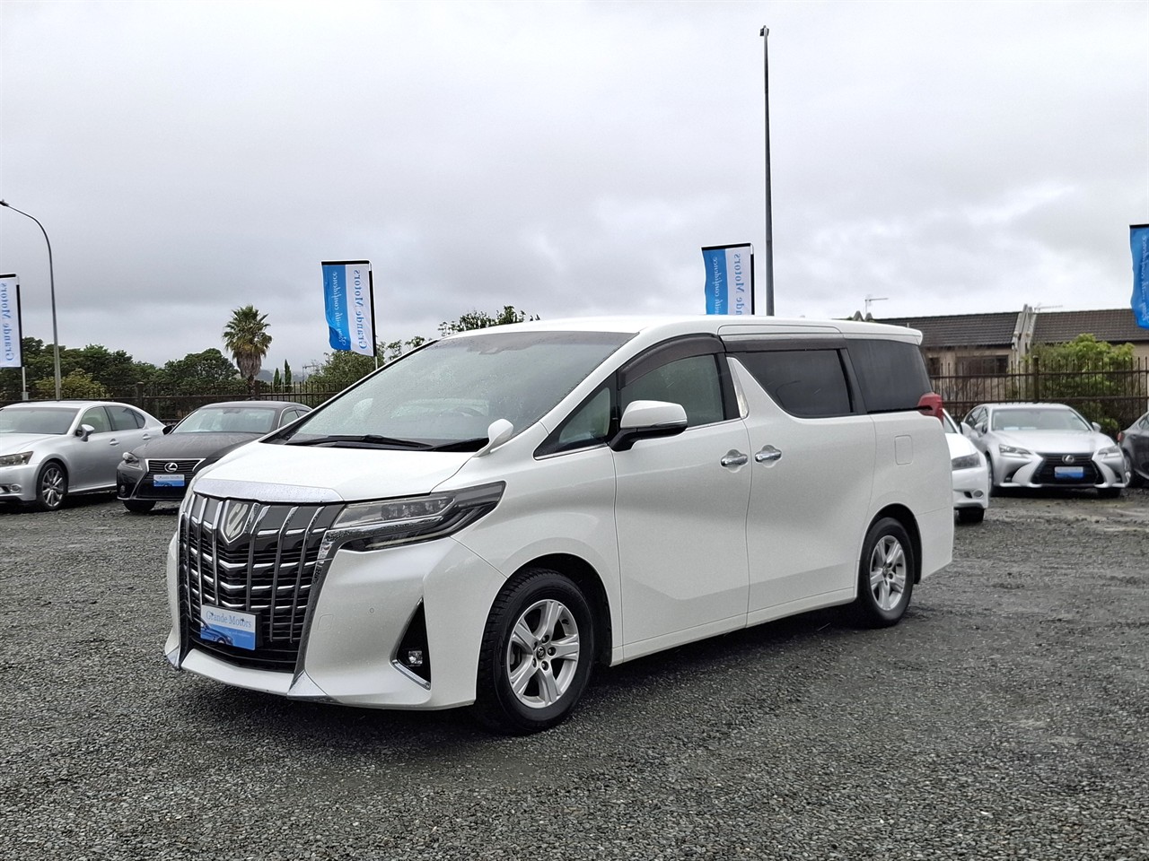 2018 Toyota Alphard 8 seater.Rear camera.8 SRS Airbags. Carousel 12