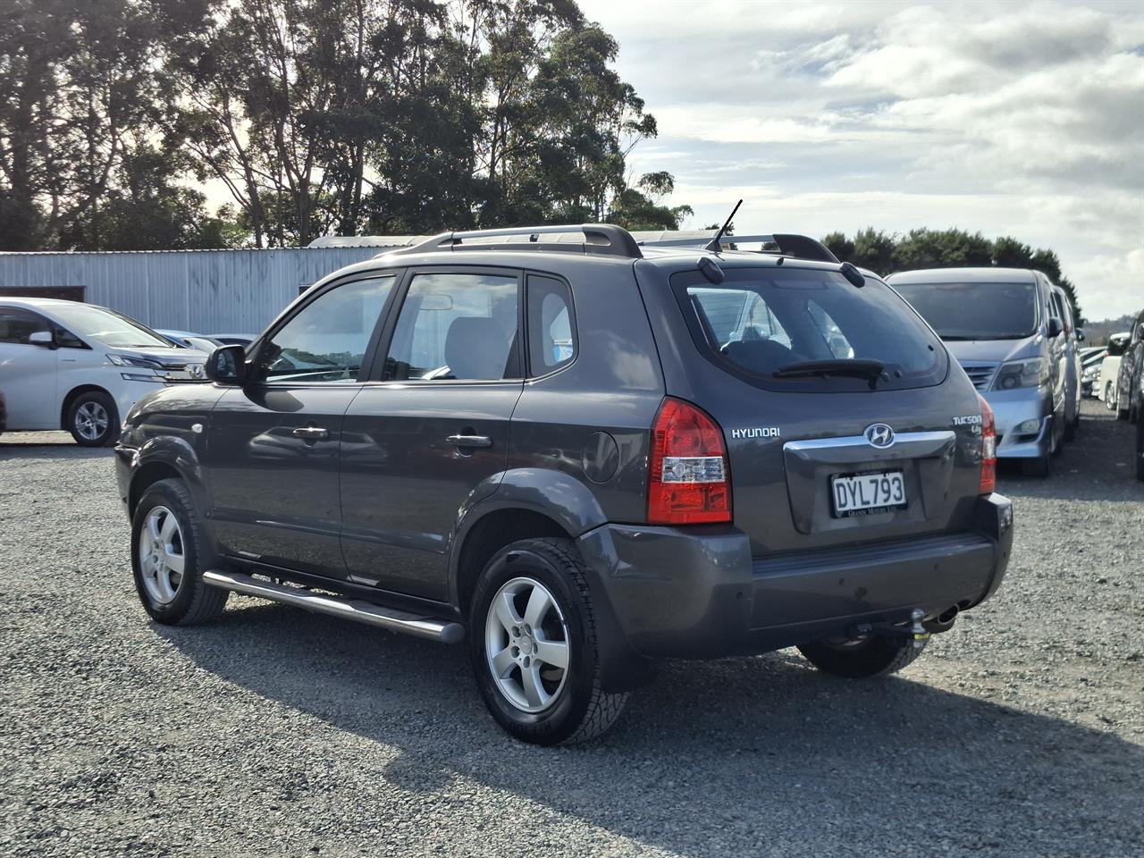 2007 Hyundai Tucson NZ NEW.Towbar.Roof rails.Park sens.Cruise control.8 SRS Airbags. Carousel 13