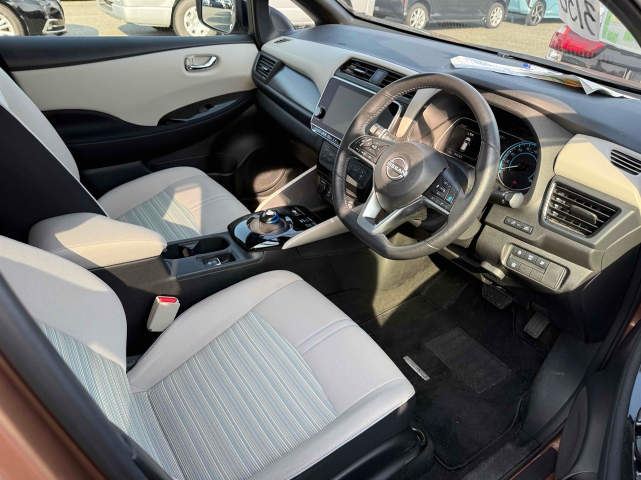 2021 Nissan Leaf 40KW.91% SOH.360 Camera.Pro-Pilot.Lane assist.Safety radar.Park sens. Carousel 7