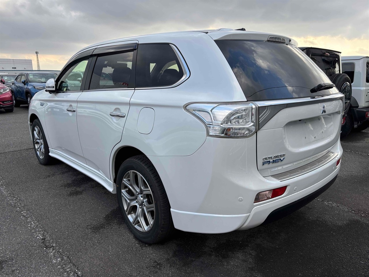 2013 Mitsubishi Outlander PHEV 4WD G NAVI PACKAGE Carousel 1