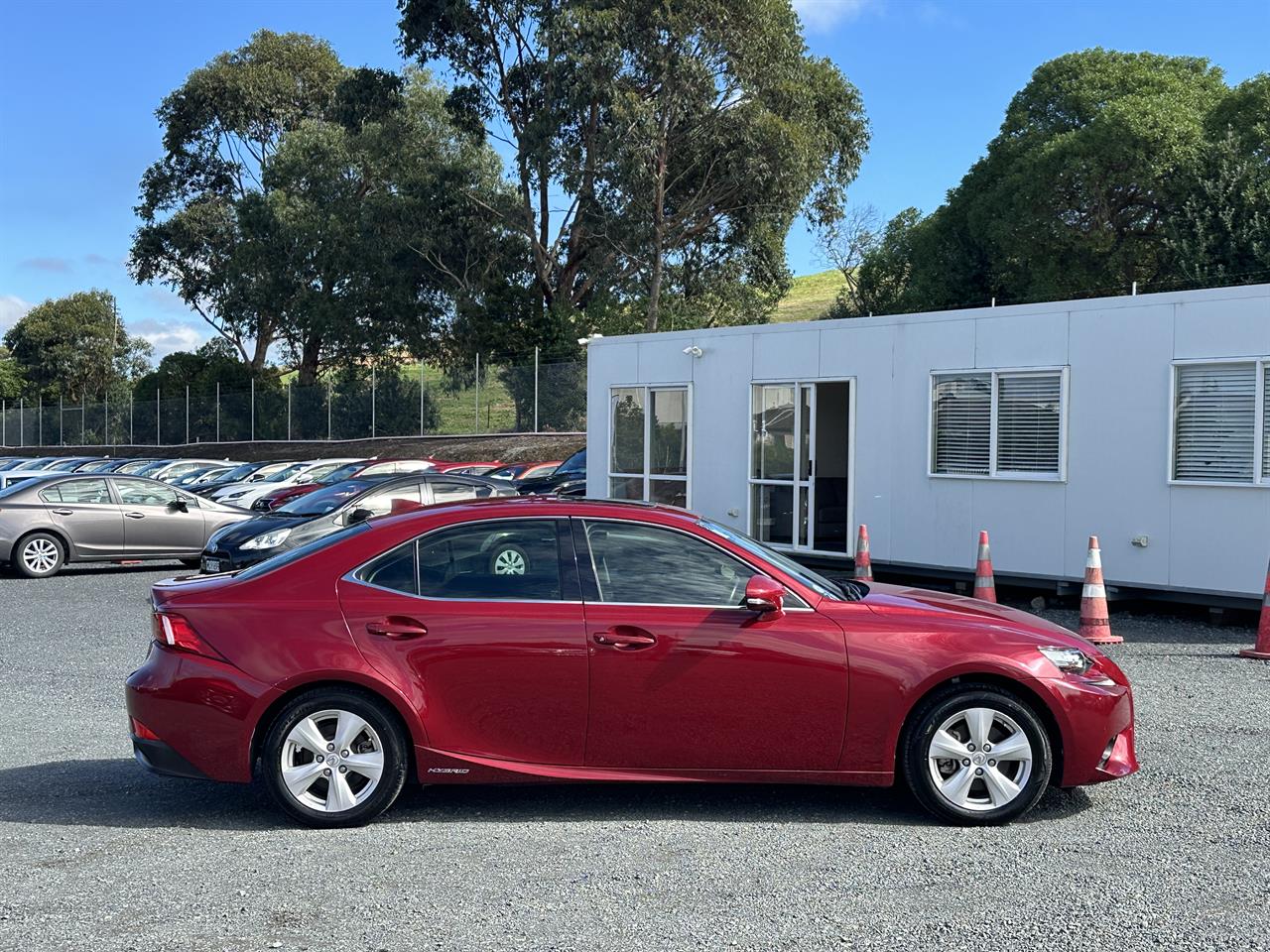 2015 Lexus IS 300h Hybrid.Sunroof.Cruise control.Alarm.10 Airbags.Rear camera.Park sens. Carousel 16