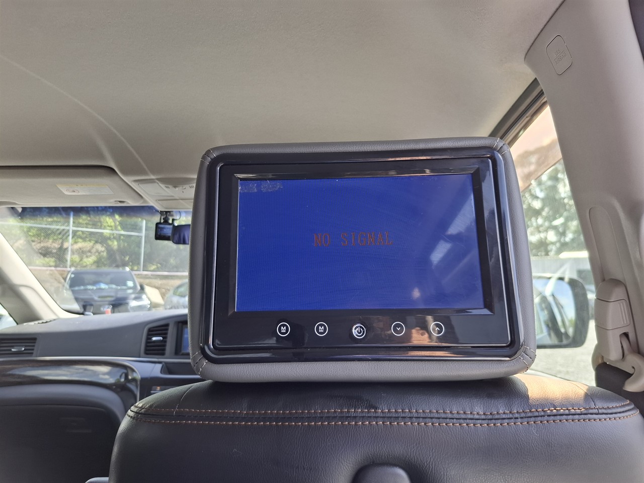 2012 Nissan Elgrand Highway star.Rear camera 7 Seats Carousel 1