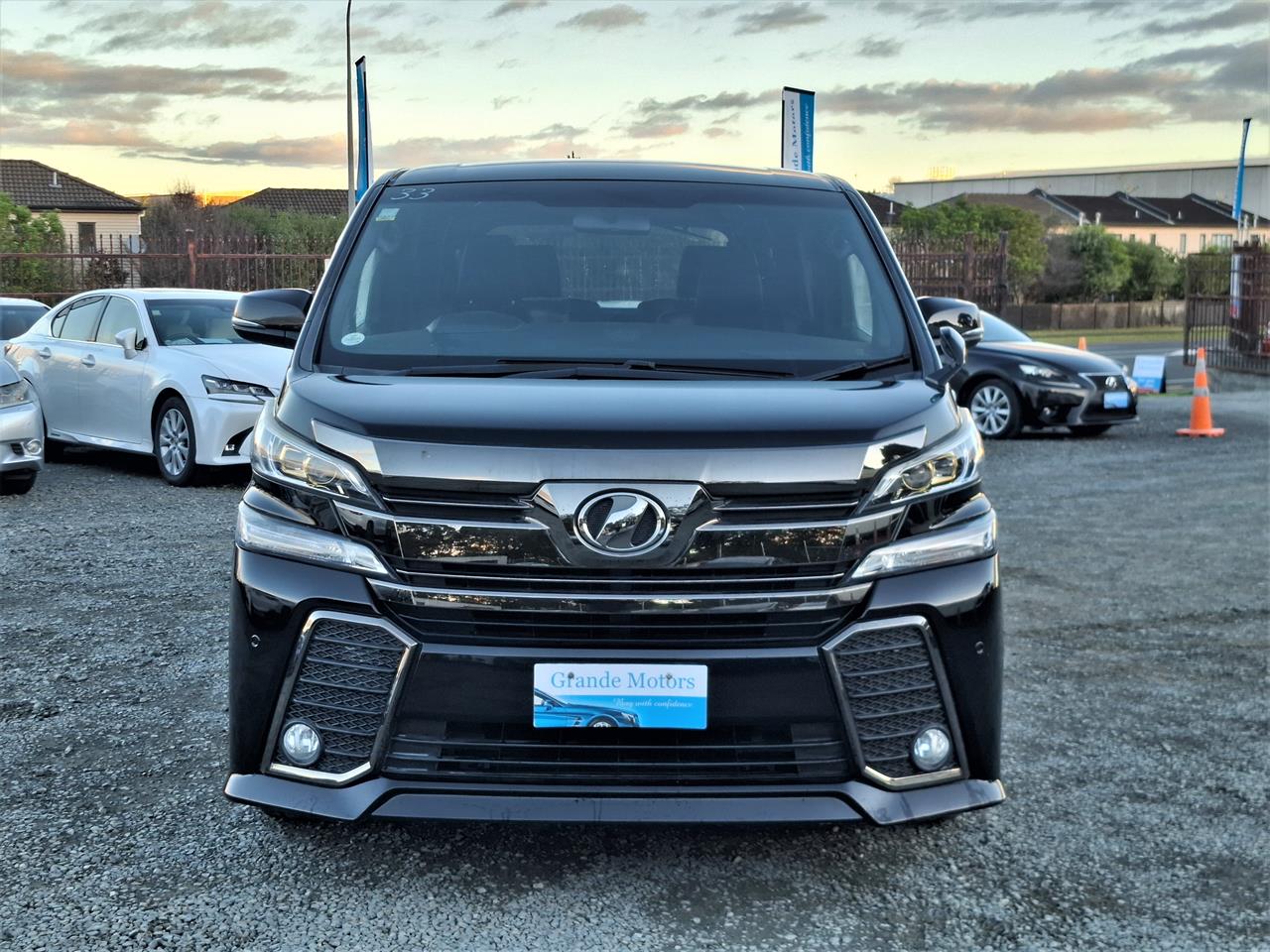 2016 Toyota Vellfire Z.Golden Eye.7seats.Cruise control.9 SRSAirbags. Carousel 11