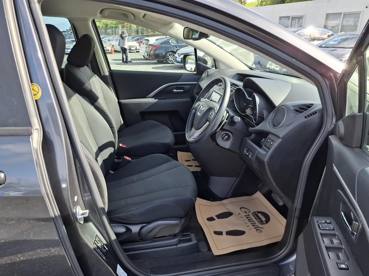 2013 Mazda Premacy 7 seats.Cruise control.Rear cam.Skyactiv.SRS Airbags. Carousel 1