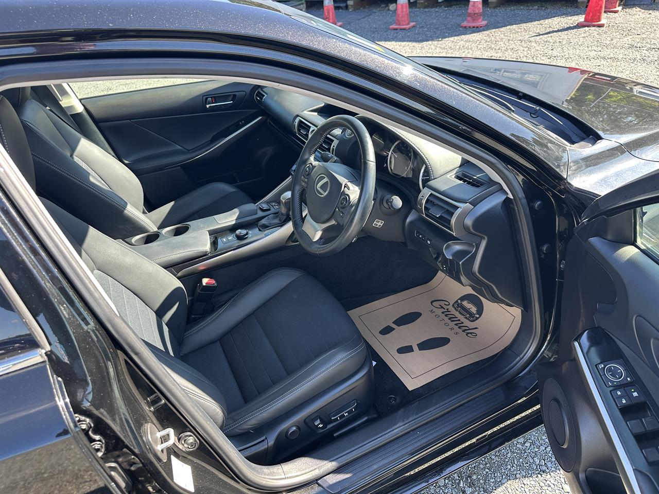 2013 Lexus IS 250 LOW KM.Rear camera.Alarm.10 Airbags. Carousel 2