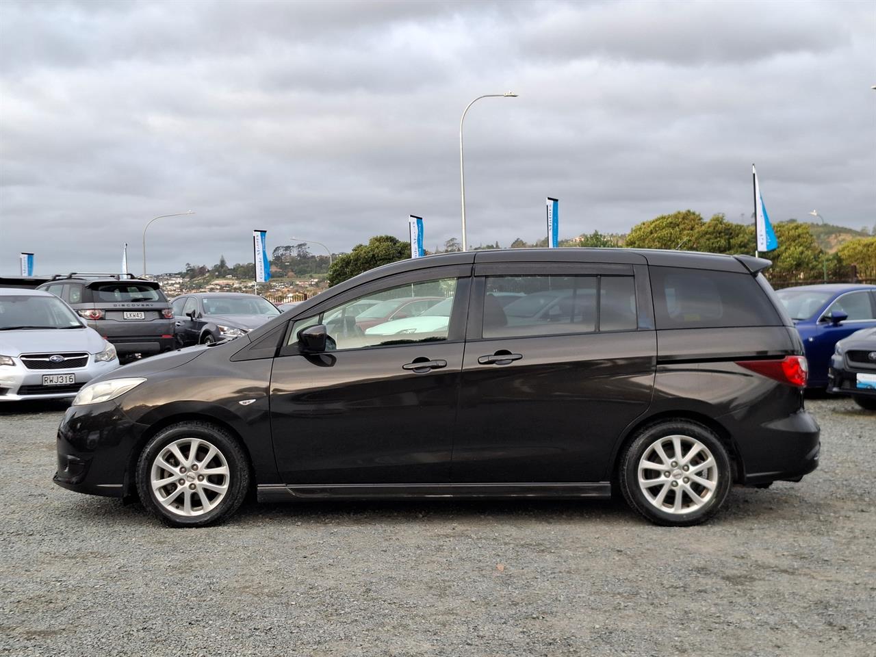 2013 Nissan Lafesta Highway Star.7 seats.Alloy wheels. Carousel 13