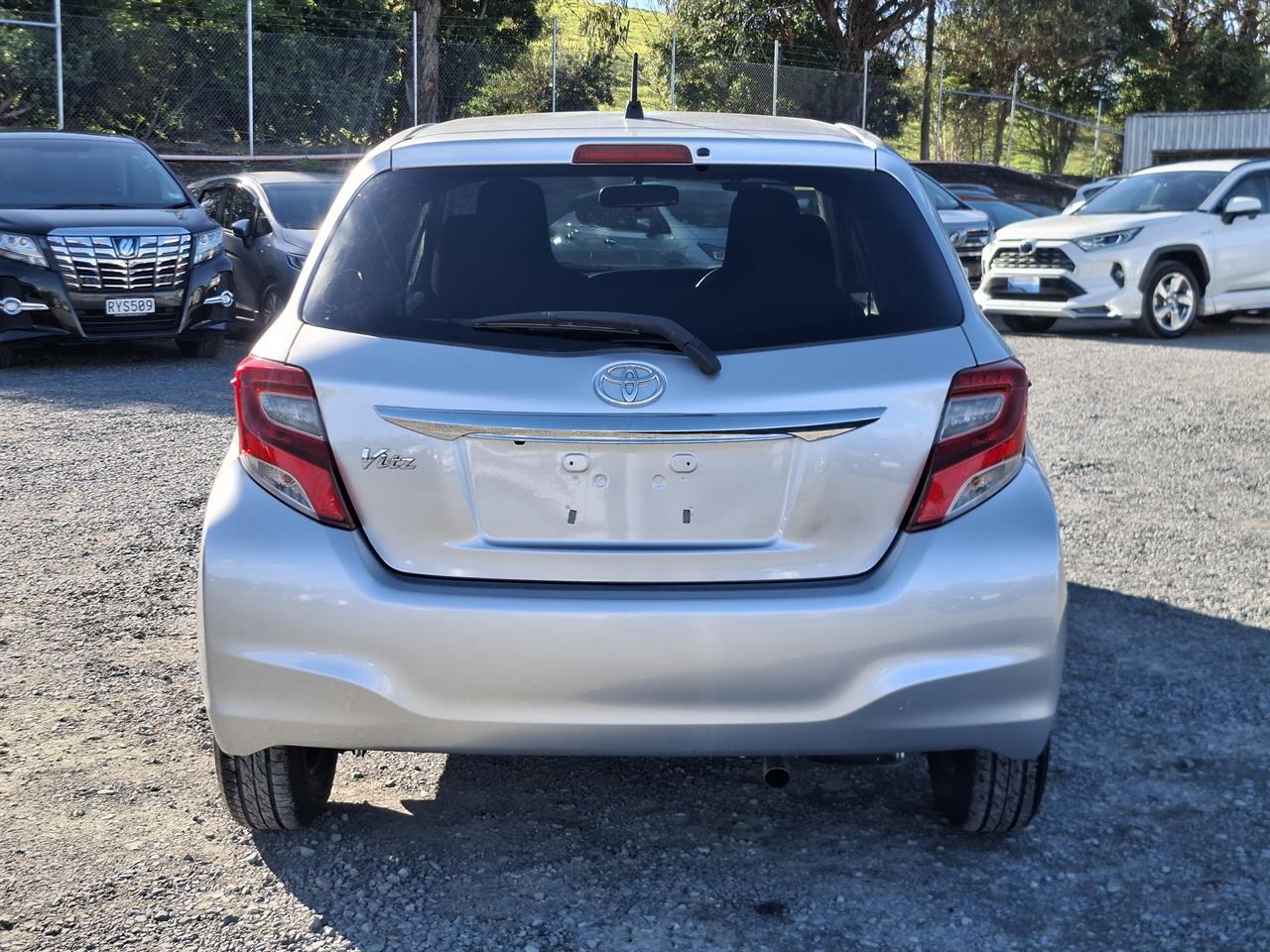 2015 Toyota Vitz F.LOW KM.Rear camera.SRS Airbags. Carousel 14
