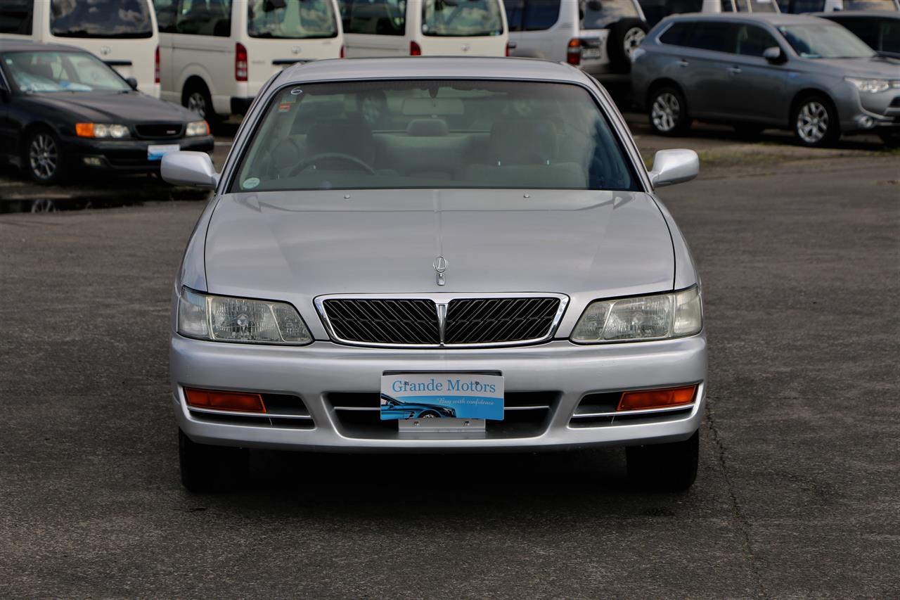 1999 Nissan Laurel Medalist. Carousel 9