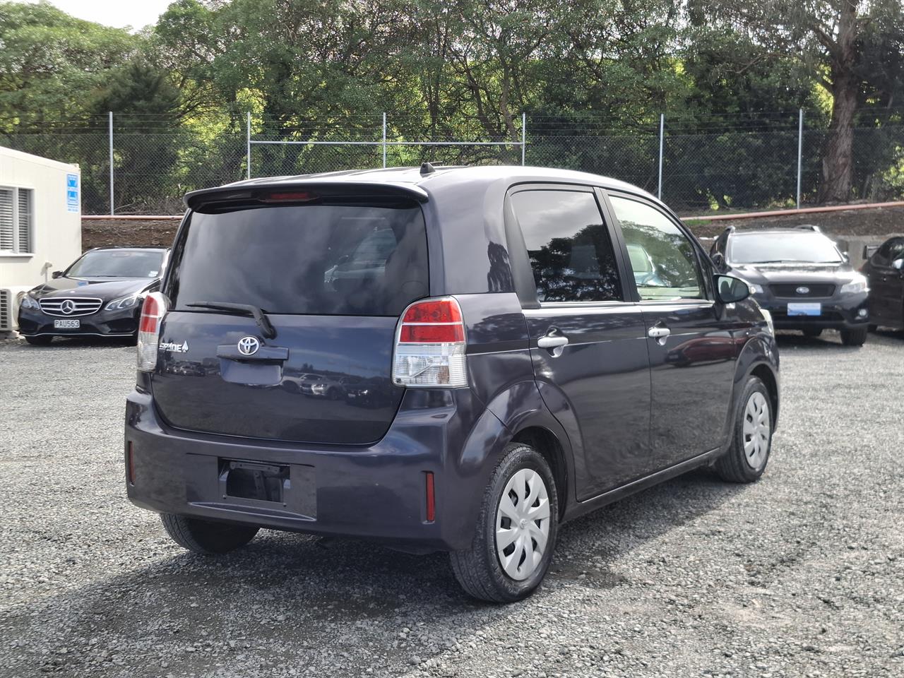 2013 Toyota SPADE Engine Button start.Rear camera. Carousel 16