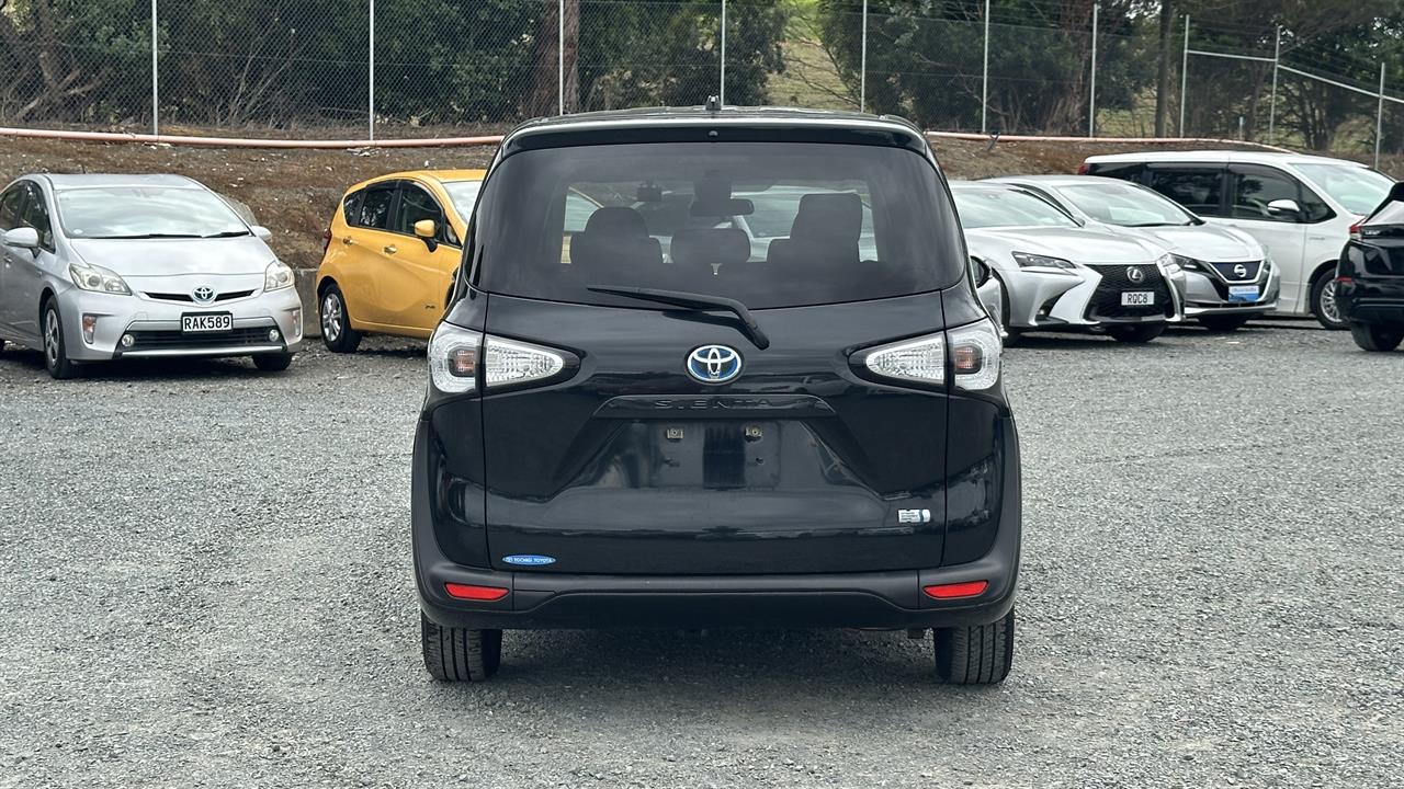 2017 Toyota Sienta Hybrid G.7 seats.Lane assist.Safety radar.Button start.Alloys Carousel 13