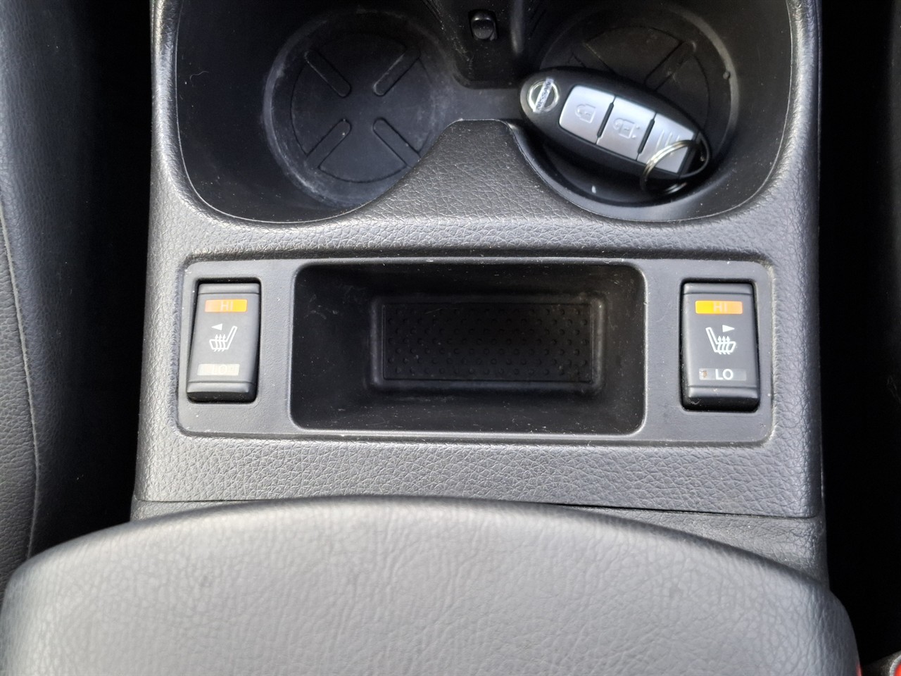 2016 Nissan X-Trail Leather. Rear camera.SRS Airbags. Carousel 9