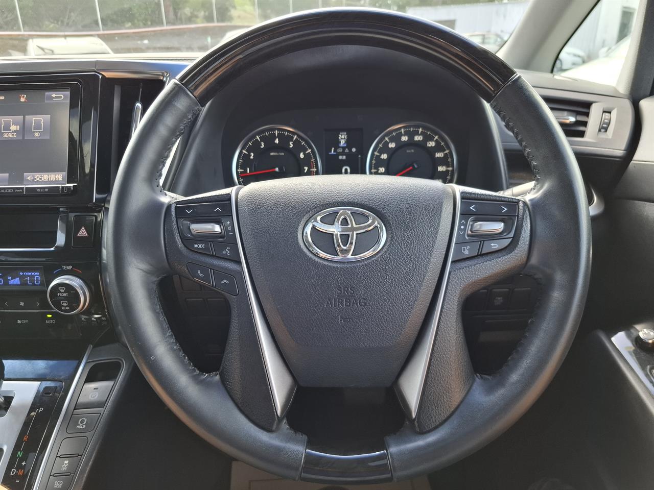 2016 Toyota Vellfire Z.Double sunroof.8 seater.Rear cam.Park sens.8 Airbags. Carousel 9