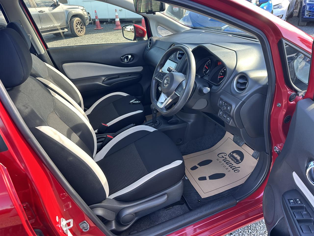 2016 Nissan Note Safety radar.Lane assist.Button start.Alarm.LOW KM. Carousel 1