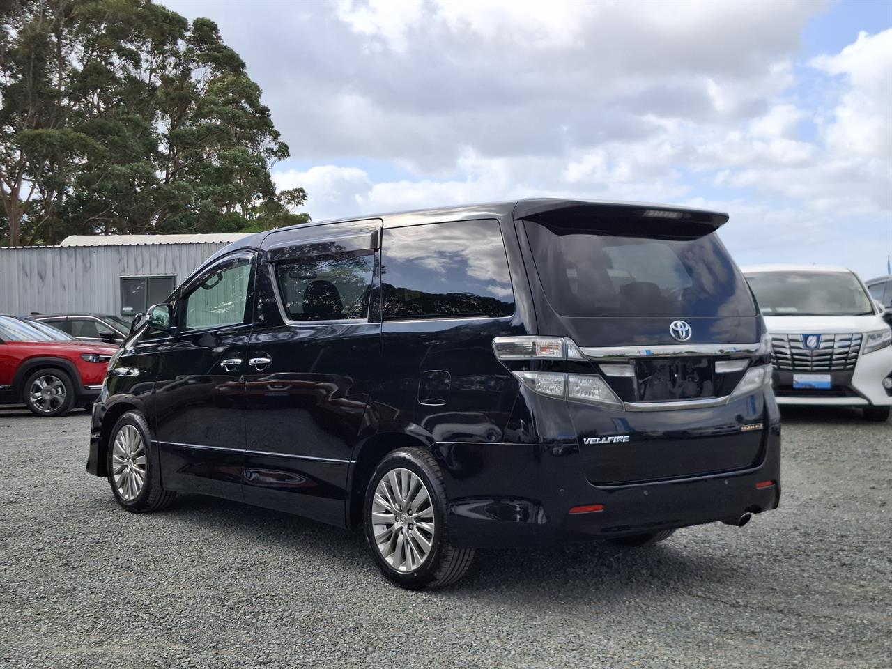 2013 Toyota Vellfire Golden Eye.Park sensors.Rear cam.Cruise control.8 Airbags. Carousel 13