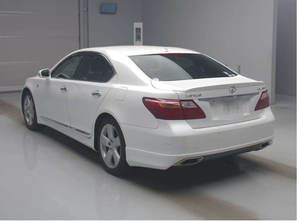 2012 Lexus LS 460 Transit SZ I Package Sun Roof Low km Carousel 4
