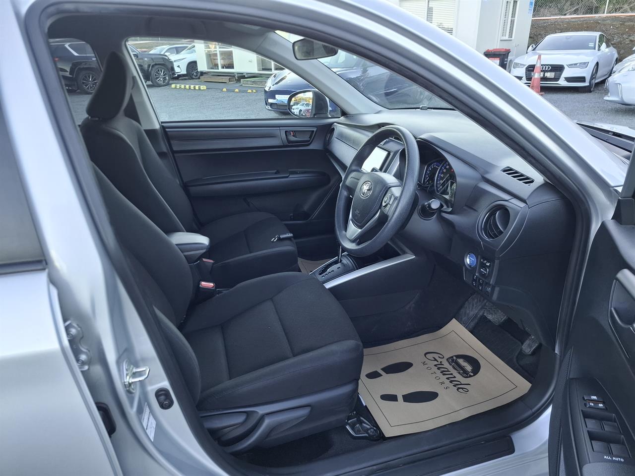 2023 Toyota Corolla Fielder.Hybrid.Lane assist.Rear cam.Park sensors.Safety radar. Carousel 17