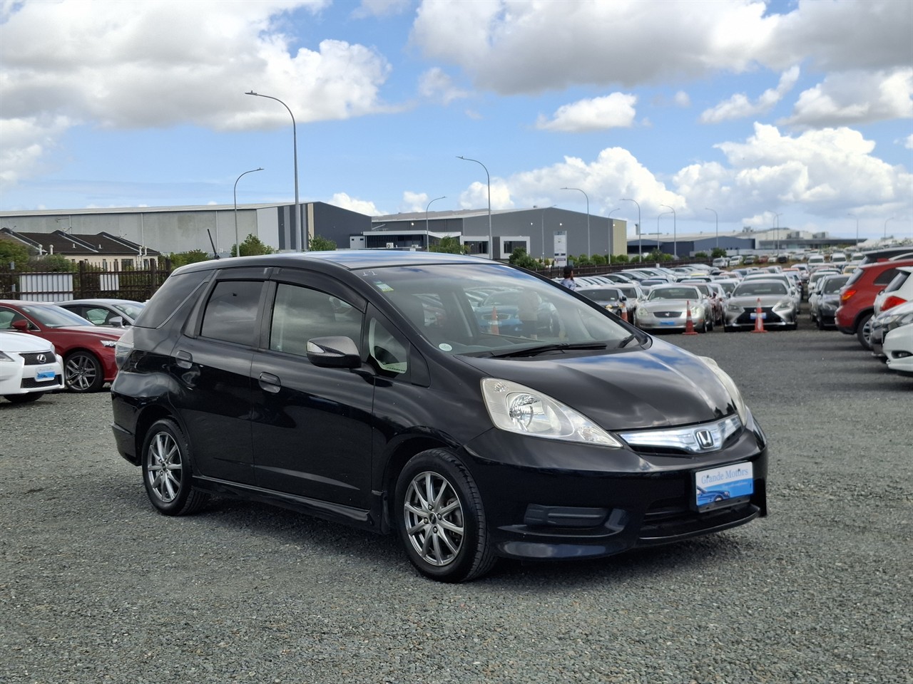 2012 Honda Fit Shuttle.Hybrid.Rear camera.