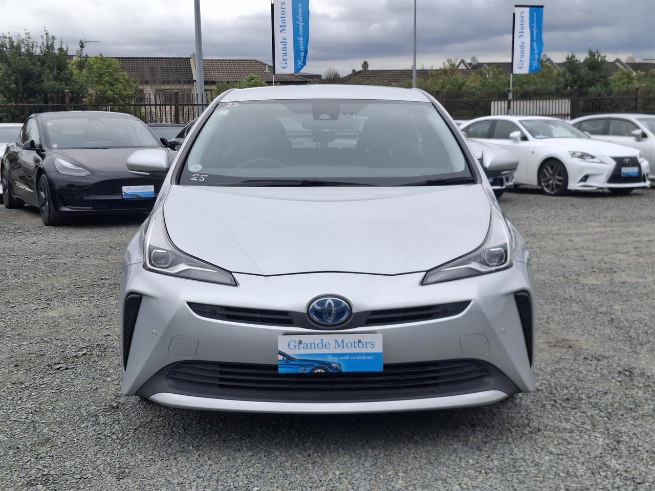 2020 Toyota Prius G.Radar cruise.Lane assist.Rear cam.Alarm.8 Airbags. Carousel 10