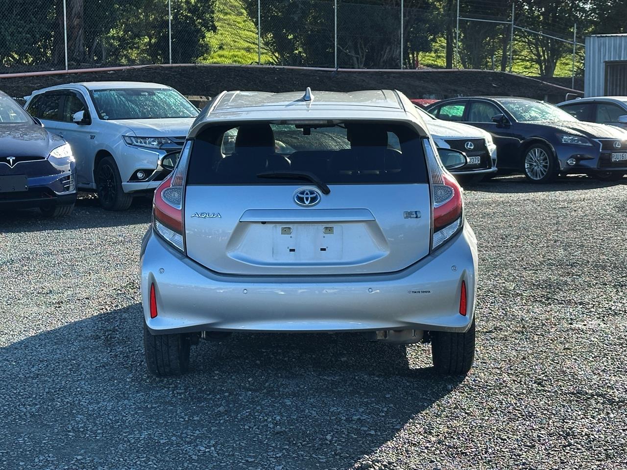 2018 Toyota Aqua G.Leather.8 Airbags.Cruise control.Lane assist.Safety radar. Carousel 16