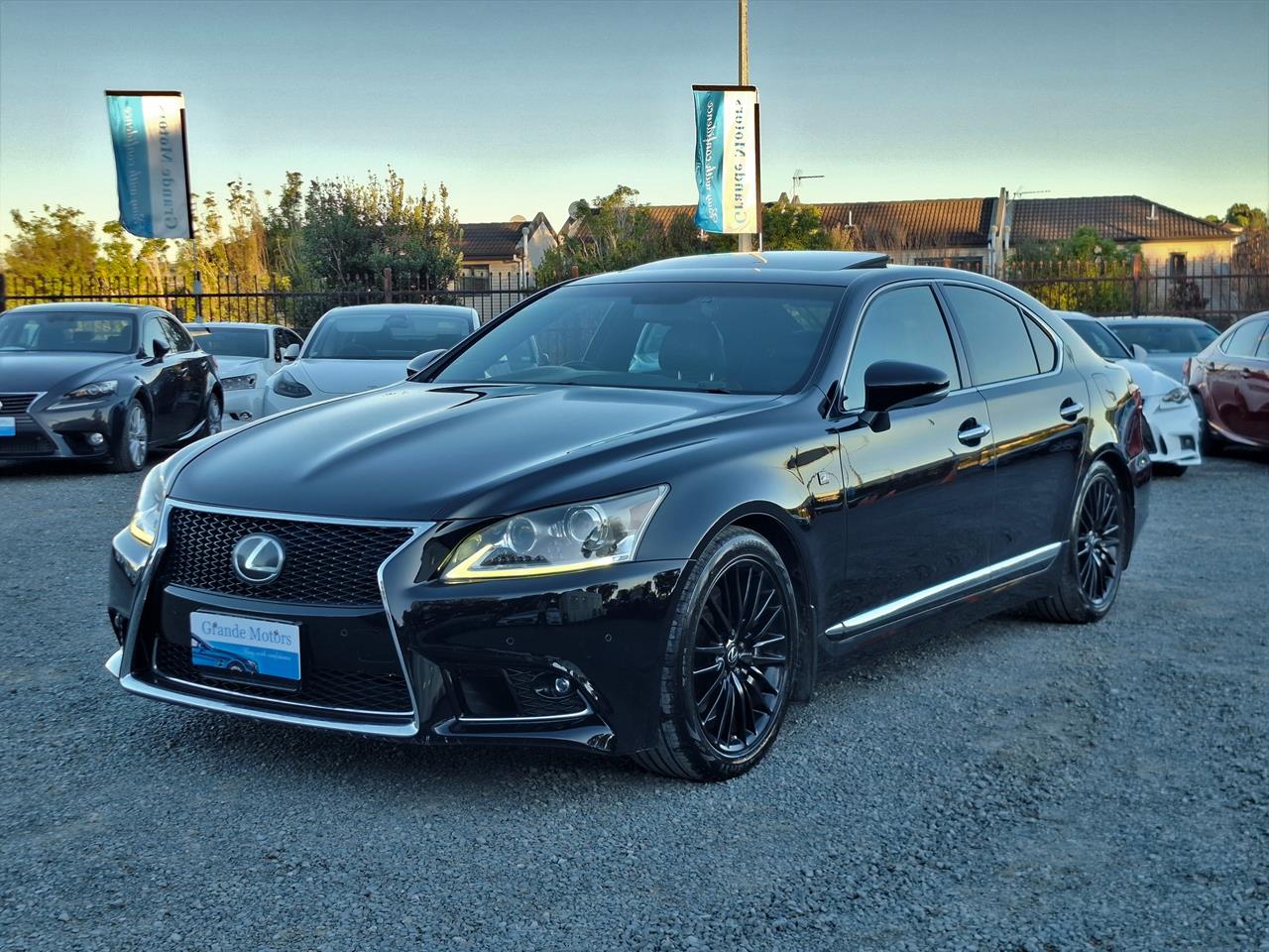 2015 Lexus LS 460 F-Sport.Sunroof.Leather.Radar cruise. Blind sport.Alarm.10 Airbags. Carousel 13