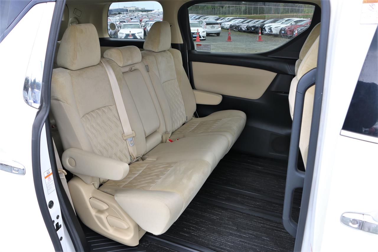 2019 Toyota Vellfire 8 seater.Rear cam.Radar cruise.Park sensors.8 Airbags. Carousel 1