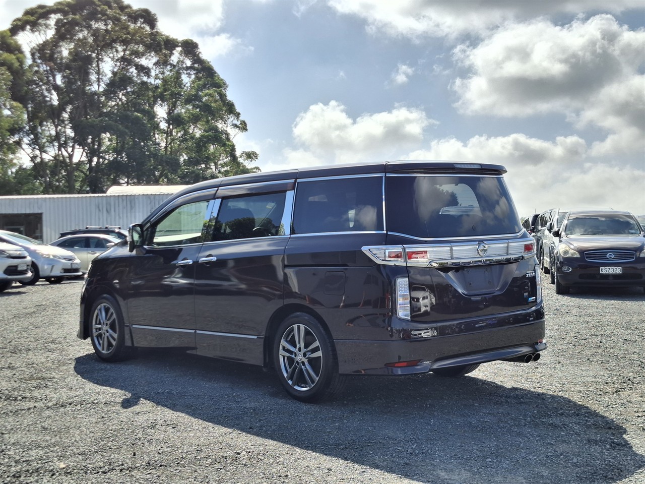 2012 Nissan Elgrand Highway star.Rear camera 7 Seats Carousel 13
