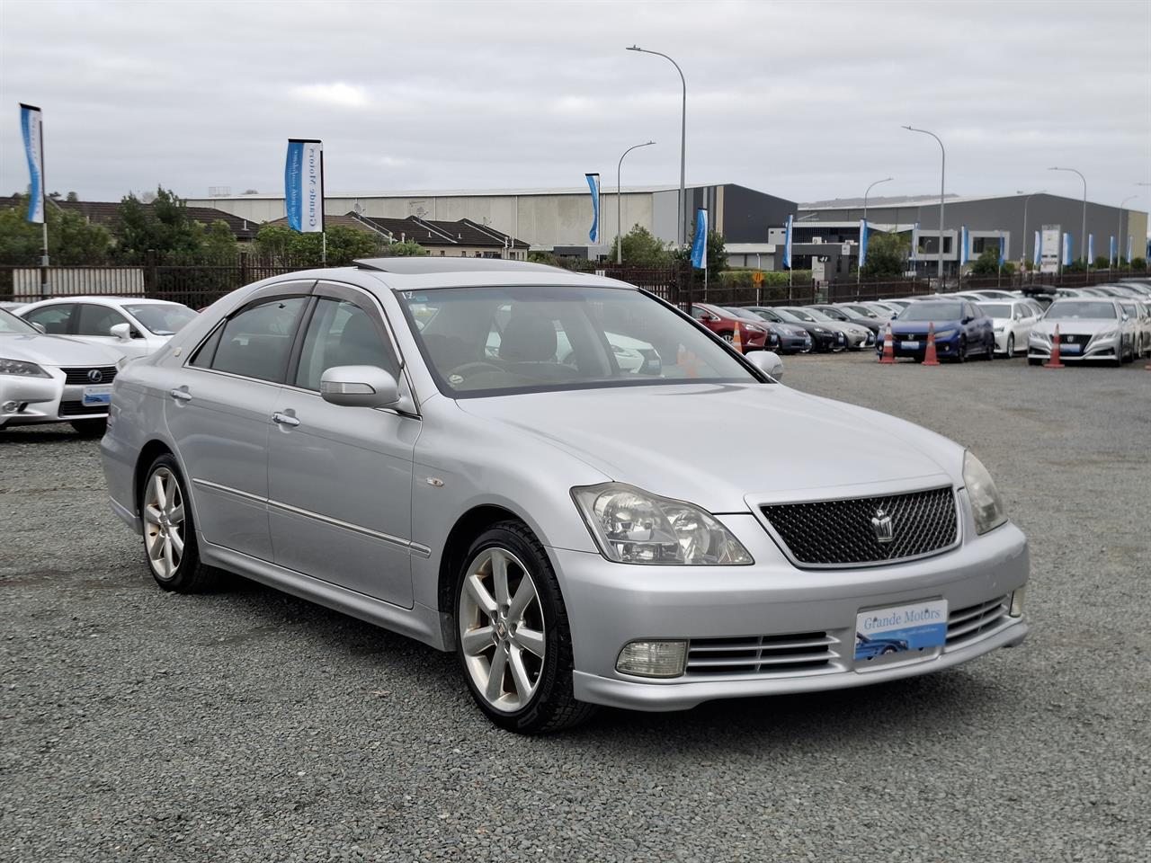 2005 Toyota Crown Athlete.Sunroof.Leather.Cruise control.Rear camera.Alarm.