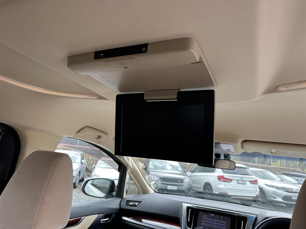 2016 Toyota Alphard Hybrid.7seats.Cruise control.Park sensors.Rear cam.Elec doors.Alarm. Carousel 13