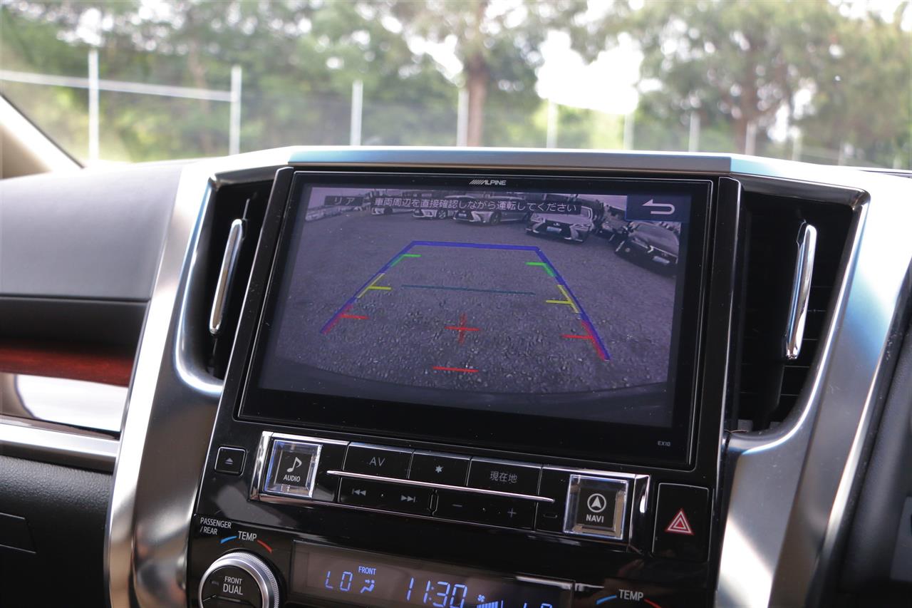 2016 Toyota Vellfire 8 seater Reversing Camera Parking Sensors Carousel 7