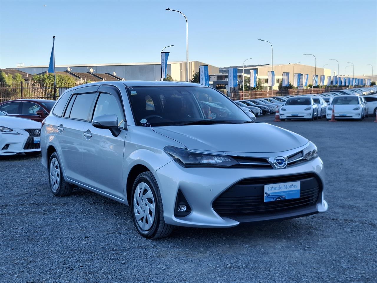 2023 Toyota Corolla Fielder.Hybrid.Lane assist.Rear cam.Park sensors.Safety radar.