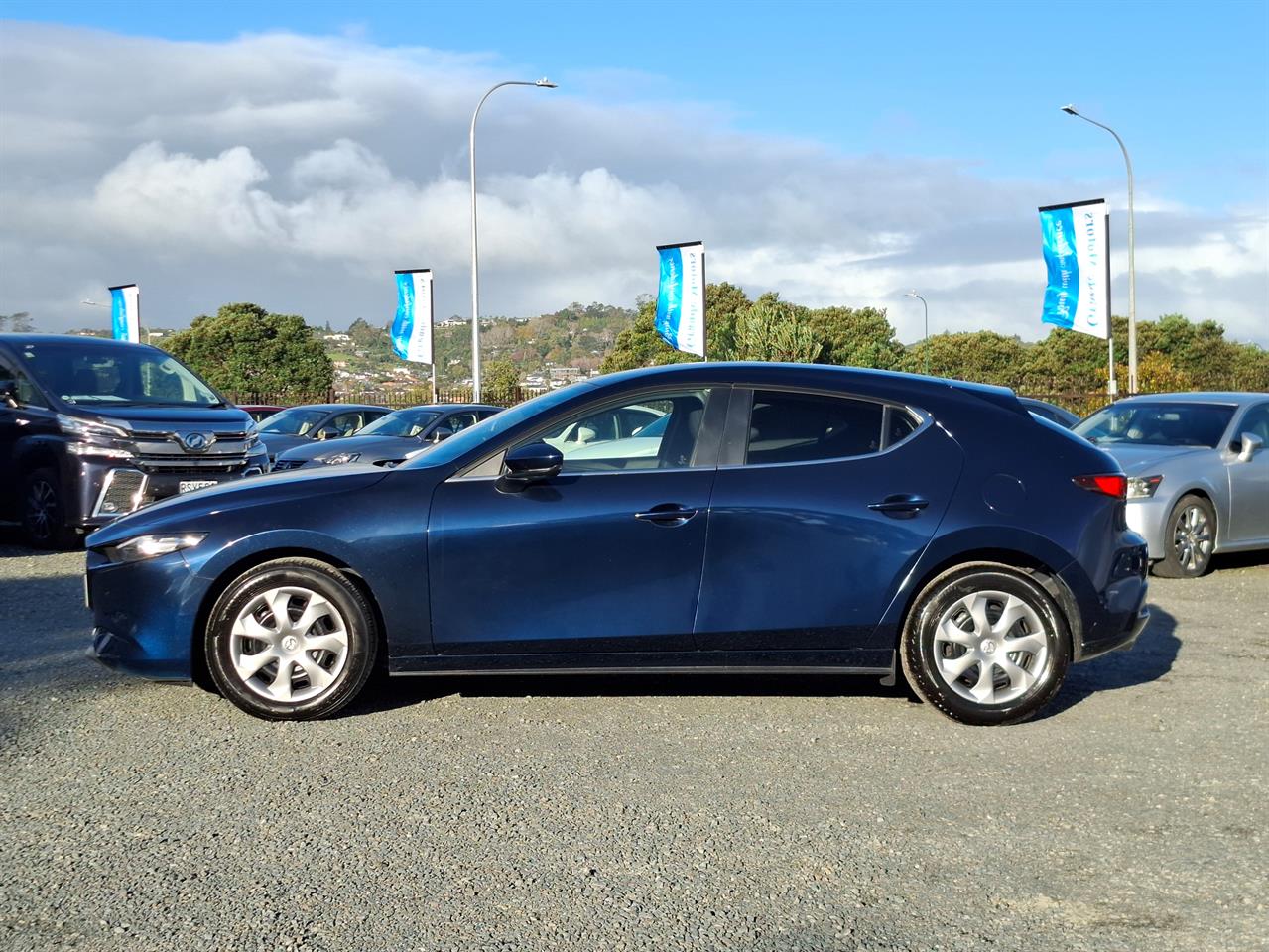2023 Mazda 3 HUD.Rear camera.Radar cruise.Park sensors. Carousel 13