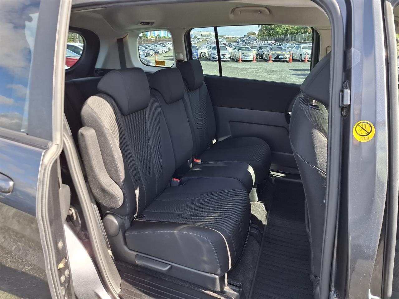 2013 Mazda Premacy 7 seats.Cruise control.Rear cam.Skyactiv.SRS Airbags. Carousel 2