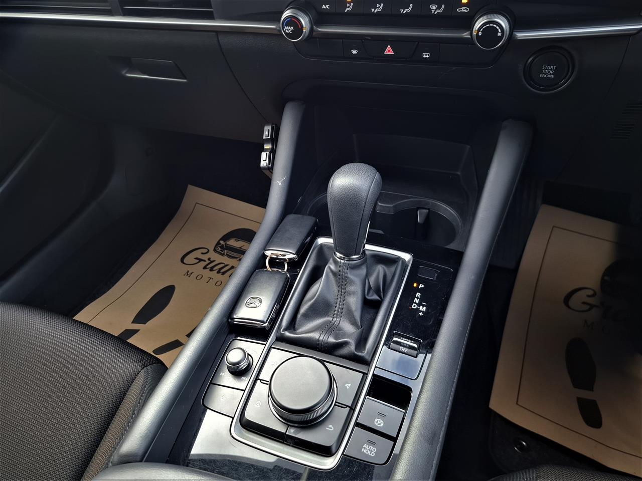 2023 Mazda 3 HUD.Rear camera.Radar cruise.Park sensors. Carousel 9