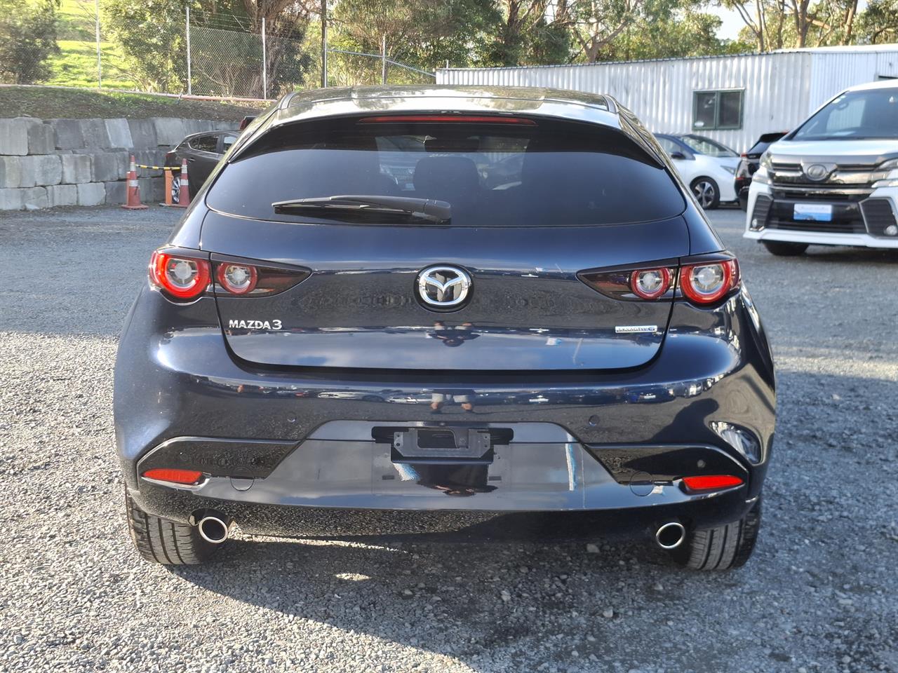 2023 Mazda 3 HUD.Rear camera.Radar cruise.Park sensors. Carousel 15