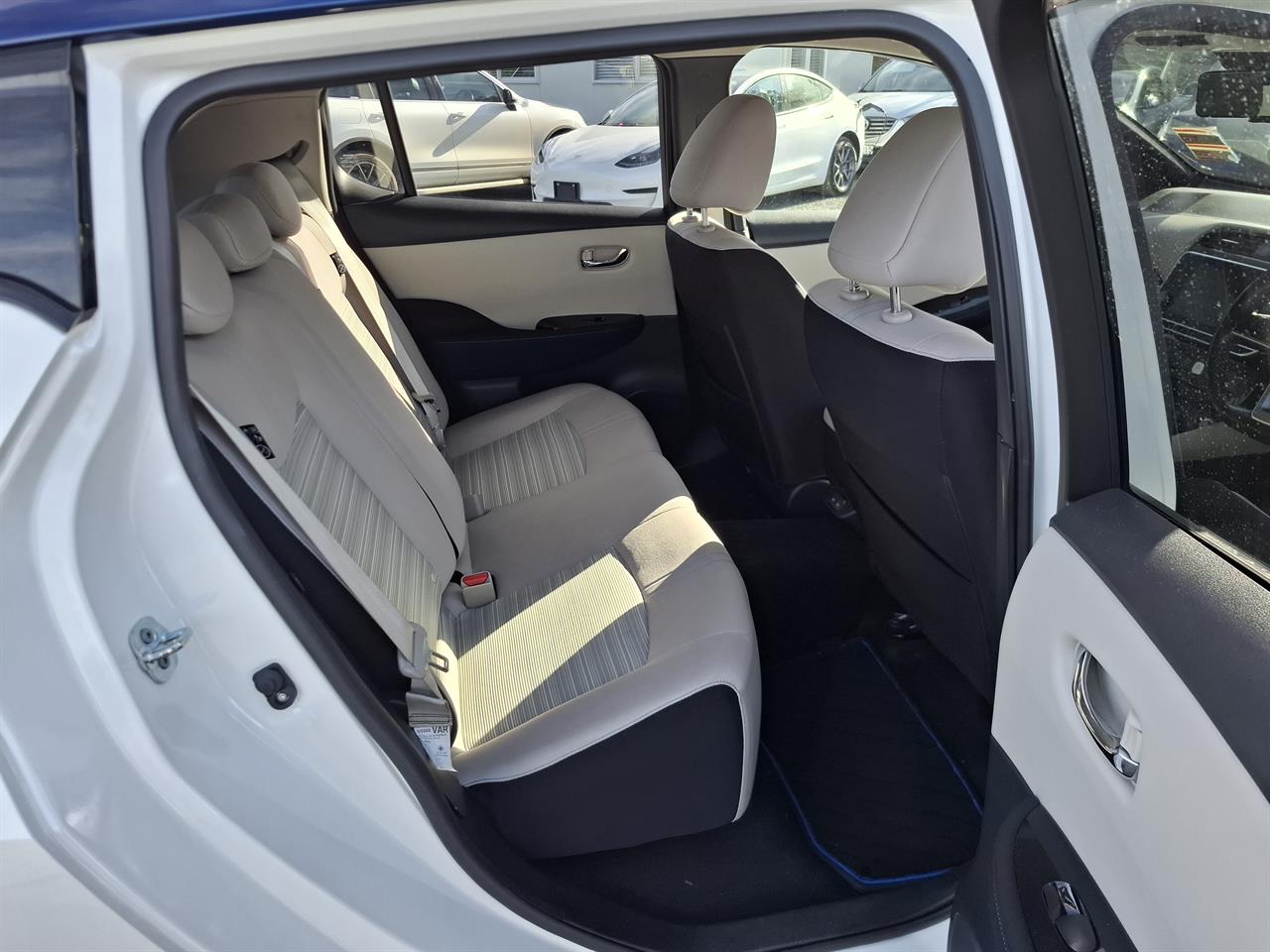 2020 Nissan Leaf 62KW.SOH 87,6%.Android/Apple CarPlay.360°cam.Park sens. Collage 1