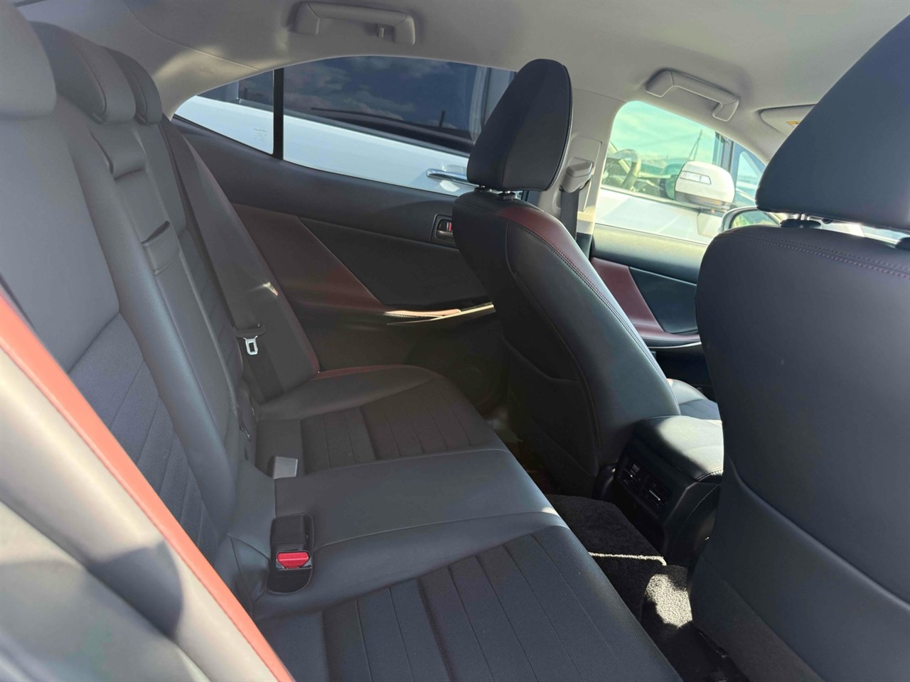 2017 Lexus IS 300h 4,5 Grade.Alarm.Cruise control.10 SRS Airbags. Carousel 7