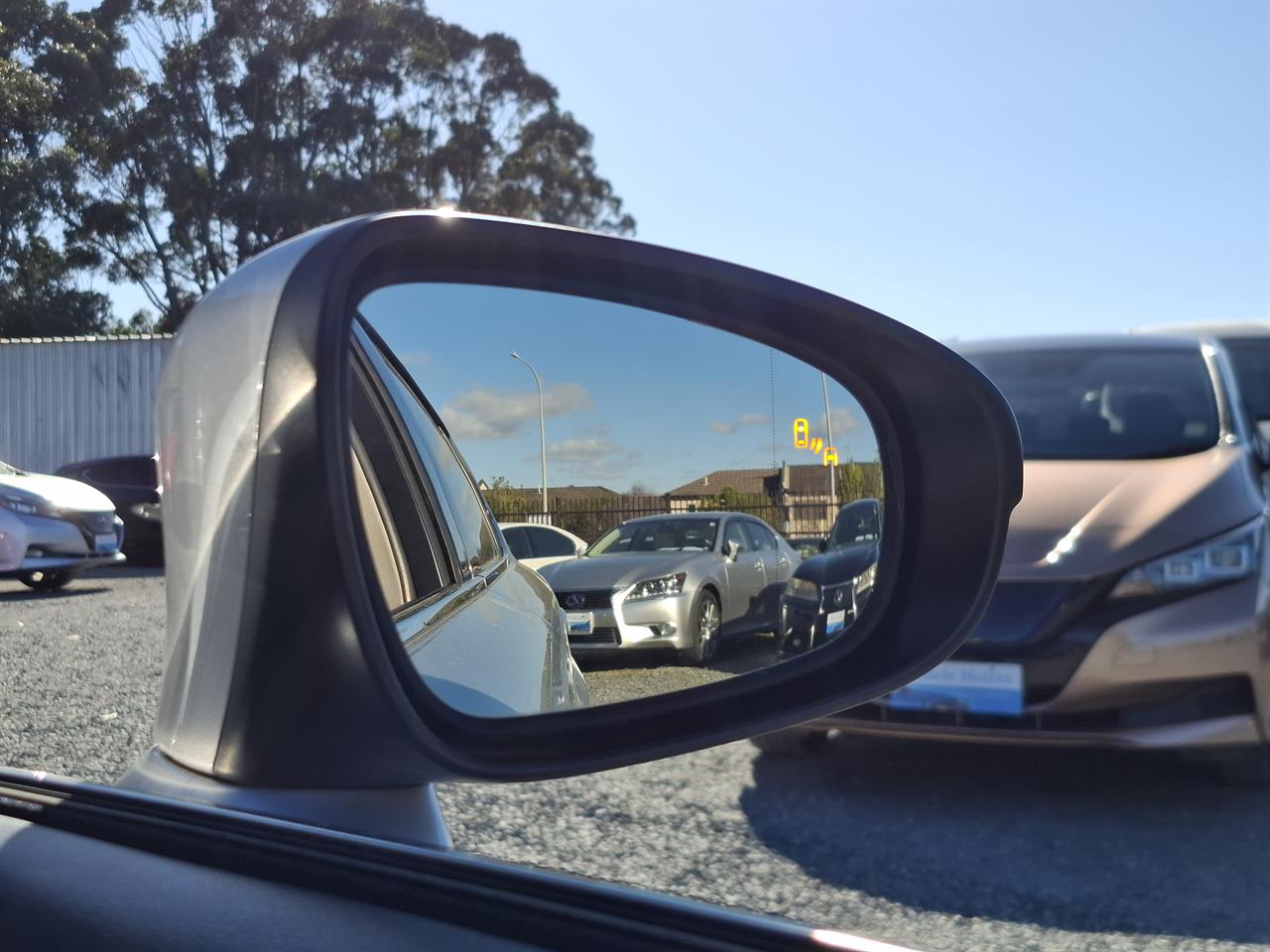2017 Lexus IS 300h Radar cruise.Blind spot.Lane assist.Alarm.10 Airbags. Carousel 17