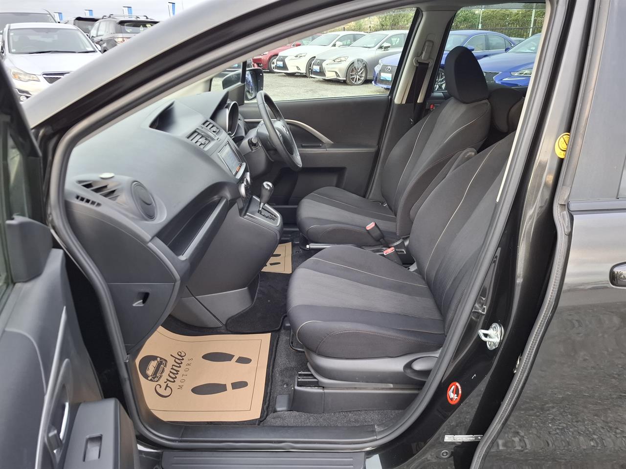 2013 Nissan Lafesta Highway Star.7 seats.Alloy wheels. Carousel 3