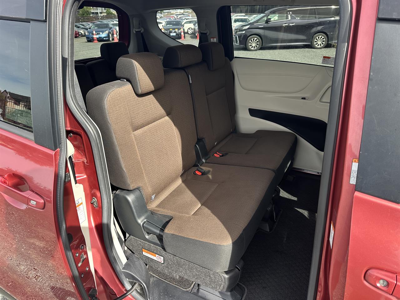 2018 Toyota Sienta Hybrid G.7 seats.Lane assist.Safety radar.Button start. Carousel 2