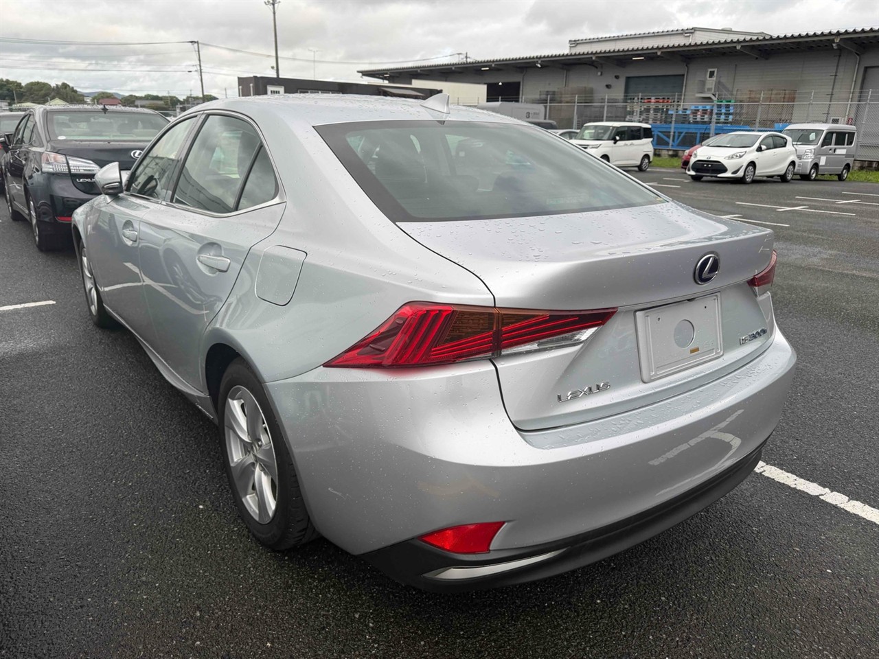 2017 Lexus IS 300h Transit Hybrid Carousel 3