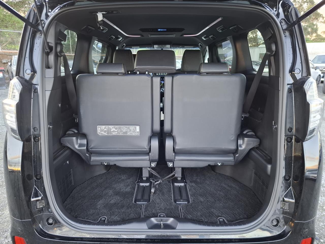 2016 Toyota Vellfire Z.Golden Eye.7seats.Cruise control.9 SRSAirbags. Carousel 1