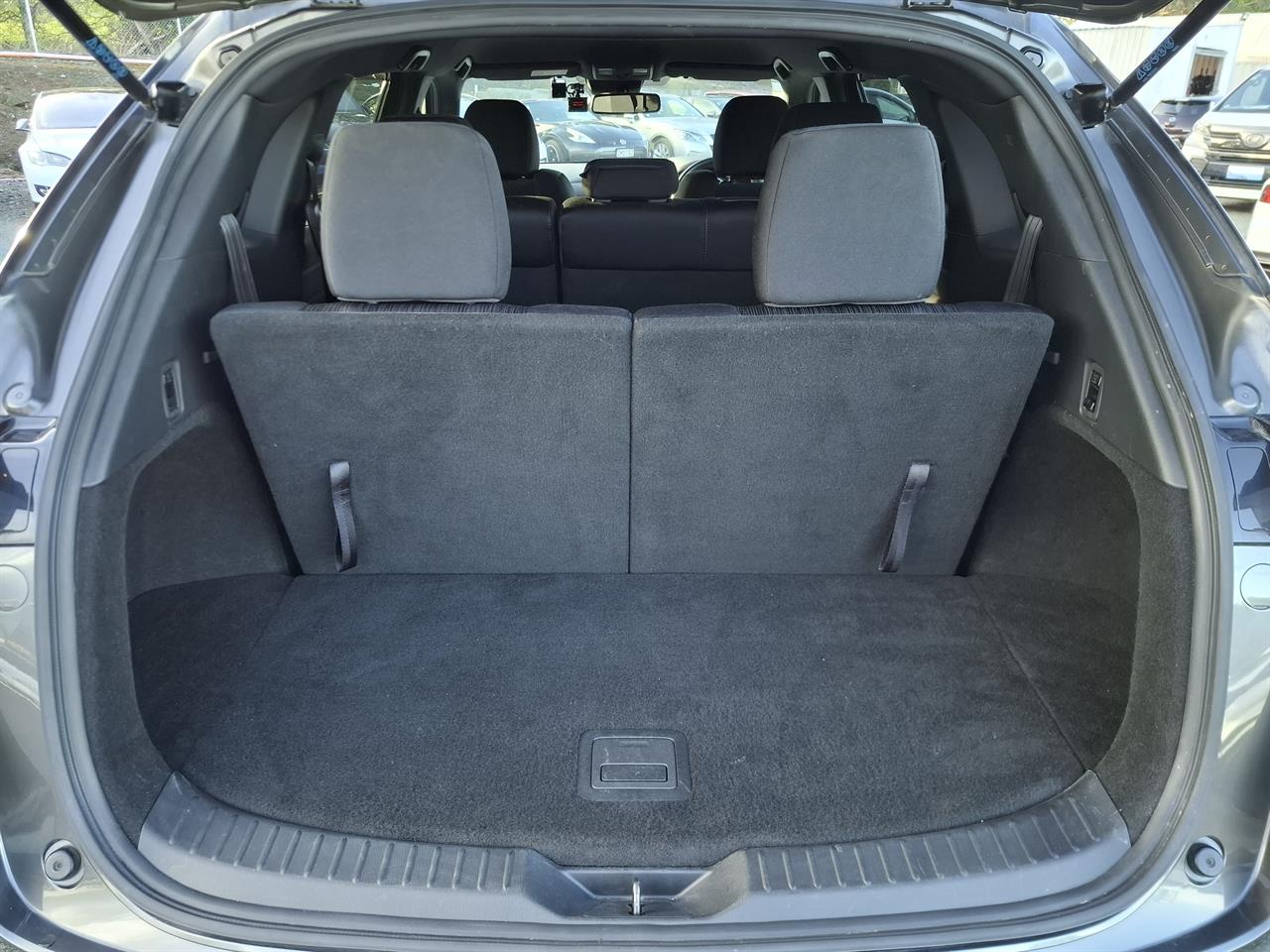 2018 Mazda CX-8 25S.7 seats.HUD.Safety radar.Lane assist.360°camera.Park sensors. Carousel 17