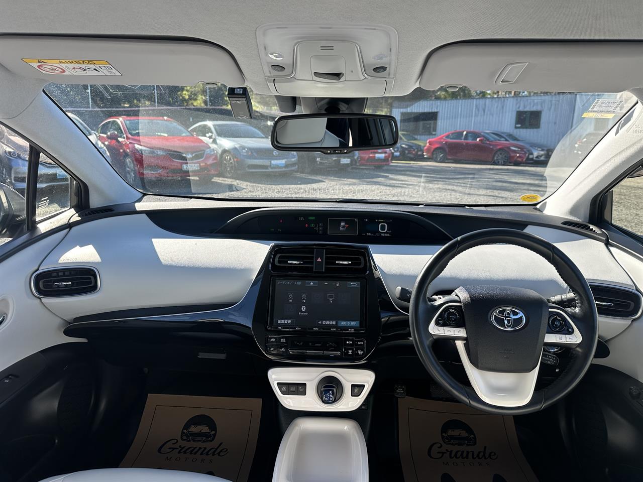 2018 Toyota Prius G.Leather.HUD.Radar cruise.Lane assist.Park sens.Alarm.8 Airbags. Carousel 4