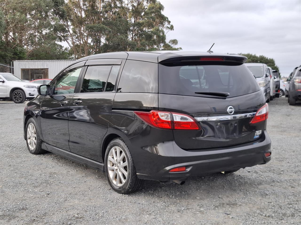 2013 Nissan Lafesta Highway Star.7 seats.Alloy wheels. Carousel 14