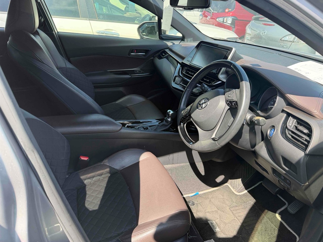 2018 Toyota C-HR Transit G LED EDITION Carousel 10