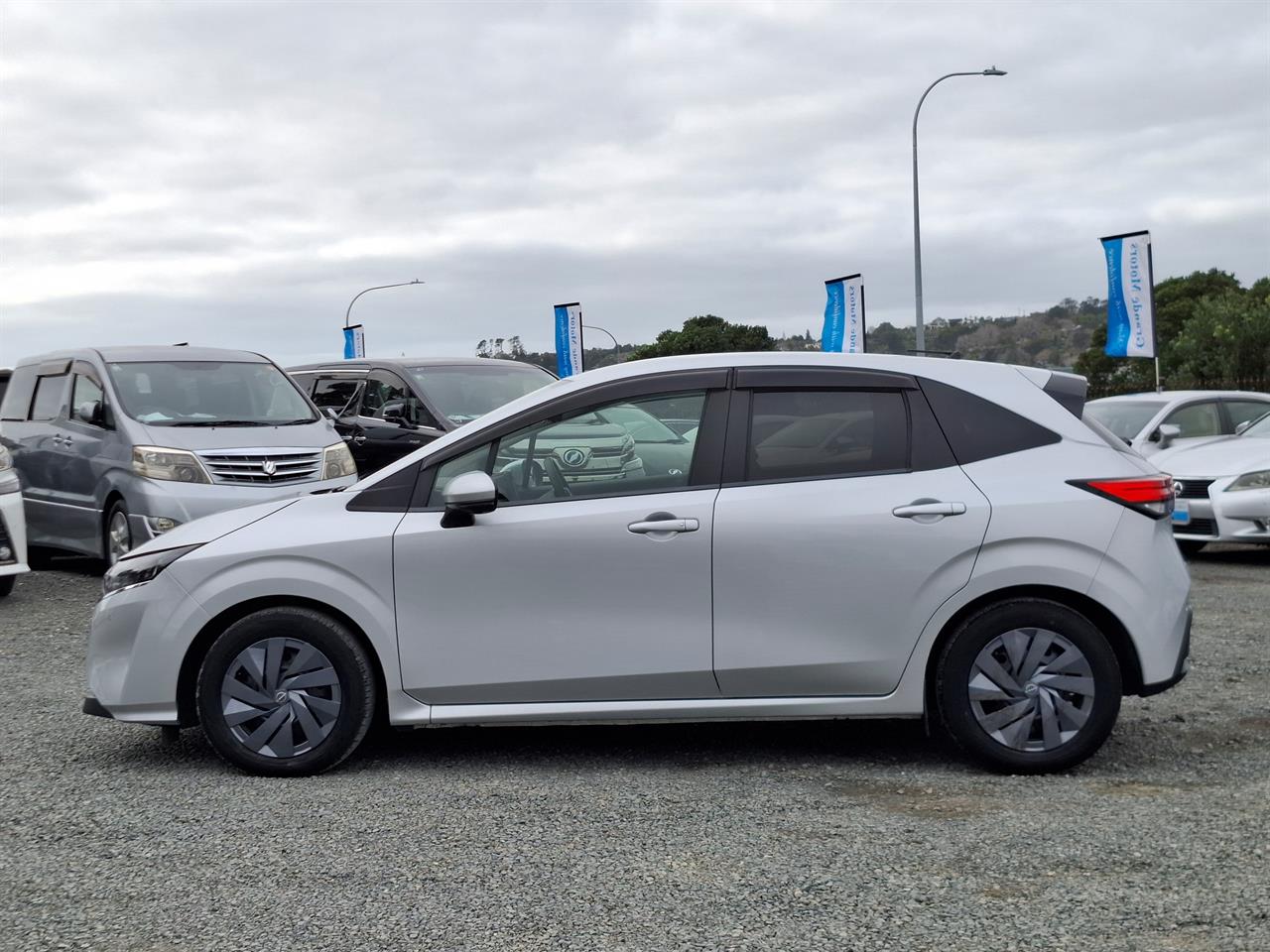 2023 Nissan Note Safety radar.Lane assist.Park sensors.Button start.LOW KM. Carousel 10